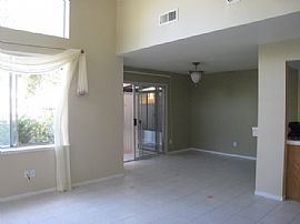 Beautiful 3 bdrm & 3 Bath 2-Story Twnhse in San Jose, CA (Photo 5 of 6)