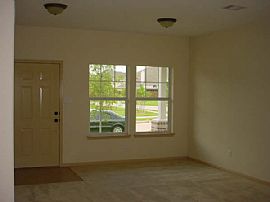 5 Bedroom or 4 Bedroom Plus Den in Cypress, TX (Photo 3 of 6)