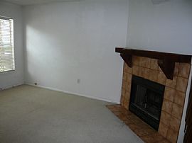 Pinebrook Estates 2 bdrm 2.5 bath, FP+ in Largo, FL (Photo 3 of 6)