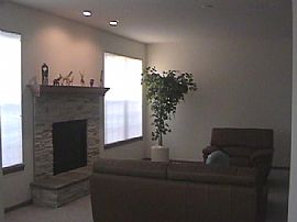 Golf Course Home For Rent in Kenosha, WI (Photo 2 of 6)