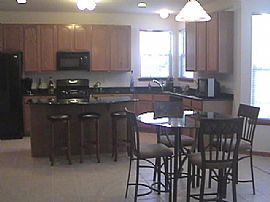 Golf Course Home For Rent in Kenosha, WI (Photo 5 of 6)