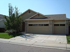 Great Location & Finished Basement in Highlands Ranch, CO