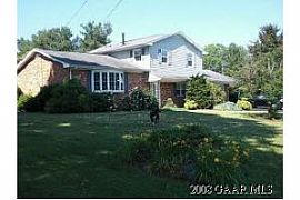 Spacious Executive Home in High End Neig in Waynesboro, VA