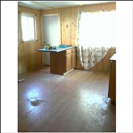 HUGE AND BEAUTIFUL in Ecorse, MI (Photo 4 of 5)