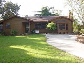 1700 Sq Ft house rental by Lake Tarpon in Tarpon Springs, FL