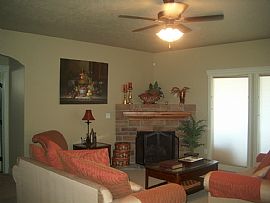 3000 SF 4bd/2.5bth w/Lawn Care Included in Meridian, ID (Photo 3 of 6)