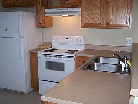 2 Bedroom 1 Bath Duplex $810 Monthly in Springfield, TN (Photo 2 of 5)