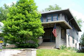 spacious 3 bedroom beautiful duplex in Indianapolis, IN