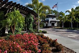 Large 3/2 with Garage in Gated Community in Naples, FL