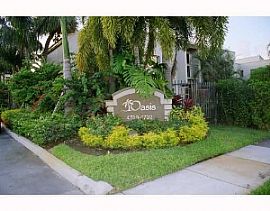 Spacious 3BD/2.5 Bath Gated Townhome in South Miami, FL