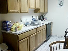 Large 1BR apt near OSU University Vilg in Columbus, OH (Photo 2 of 2)