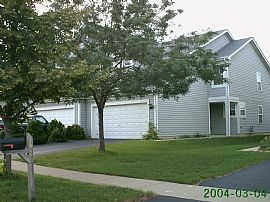 3bdr/2.5ba/2 car gar incl. big screen tv in Mundelein, IL