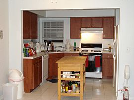 3bdr/2.5ba/2 car gar incl. big screen tv in Mundelein, IL (Photo 5 of 5)