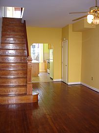Townhouse for Rent in the Canton Area in Baltimore, MD (Photo 3 of 4)