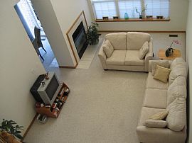 Nice 2 Bedrooms + Loft Townhouse  in Itasca, IL (Photo 3 of 4)