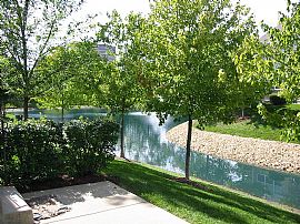 Nice 2 Bedrooms + Loft Townhouse  in Itasca, IL (Photo 4 of 4)