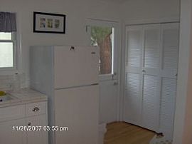 Quaint 1950s beach cottage in the hills  in Montrose, CA (Photo 3 of 6)