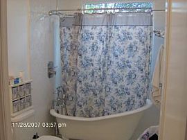 Quaint 1950s beach cottage in the hills  in Montrose, CA (Photo 5 of 6)