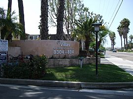 Modern Townhome 1/2 mi to Beach in Huntington Beach, CA (Photo 1 of 6)