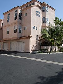 Modern Townhome 1/2 mi to Beach in Huntington Beach, CA