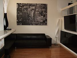 Modern Townhome 1/2 mi to Beach in Huntington Beach, CA (Photo 3 of 6)