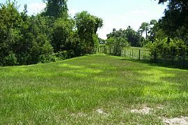 2/2 Duplex in Lakeland, FL (Photo 5 of 6)