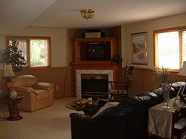 Furnished Home in Oakdale, MN (Photo 4 of 6)