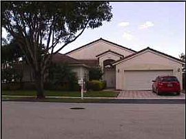 Like New Sawgrass 4Bedroom 2.5 Bath in Sunrise, FL