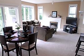 Beautiful 3BD/2BA Condo w/ Garage in Bothell, WA (Photo 2 of 5)