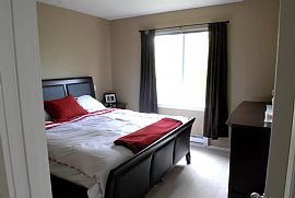 Beautiful 3BD/2BA Condo w/ Garage in Bothell, WA (Photo 4 of 5)