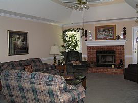 3BR with finished bonus room & 2 BA in Covington, GA (Photo 3 of 6)