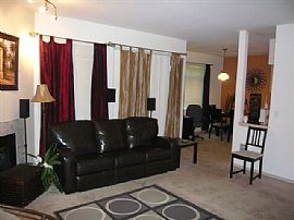 Lovely 2 bed 2 bath CONDO in Bothell, WA (Photo 3 of 6)