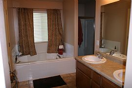 Townhouse for lease by Jordan Landing! in West Jordan, UT (Photo 3 of 3)