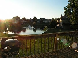 Town home on a lake in Kansas City, MO (Photo 2 of 6)