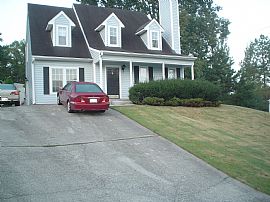 3BR/2.5BA Home- South Cobb Drive Area in Mableton, GA