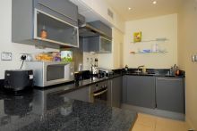 Times Square 2-Bedroom Broadway Show Dis in Manhattan, NY (Photo 4 of 6)