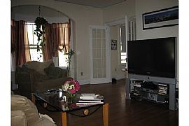 Large Sunsplashed Apartment off Moody St in Waltham, MA