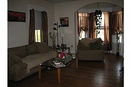 Large Sunsplashed Apartment off Moody St in Waltham, MA (Photo 2 of 4)