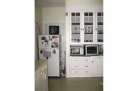 Large Sunsplashed Apartment off Moody St in Waltham, MA (Photo 3 of 4)