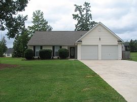 Lovely Ranch in Villa Rica, GA