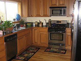 BEAUTIFUL NEW CONSTRUCTION TOWNHOME in Westwood Village, WA (Photo 4 of 6)