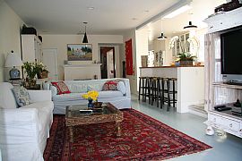 Sunny 4bdrm Santa Monica home w/pool in Santa Monica, CA