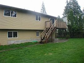 Beautiful 3 Bedroom House in Everett, WA (Photo 3 of 4)