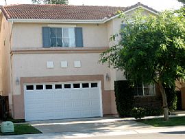GORGEOUS 4BD 2 1/2BTH HOUSE W/POOL  in Irvine, CA
