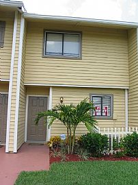 Lake view Townhome in Land O lakes in Land O Lakes, FL