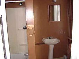 $1100 3bed 2bath condo $1100 w/ electric in Baltimore, MD (Photo 4 of 4)