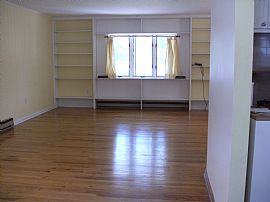 HUGE SPLIT FOYER IN HEART OF CALVERT CTY in Prince Frederick, MD (Photo 5 of 5)