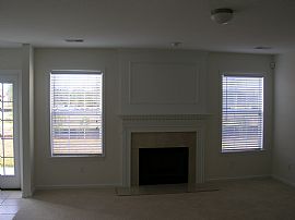 A single-family home with great amentity in Bluffton, SC (Photo 3 of 6)