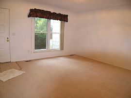 Beautiful 5bdrm/2bath/2 car garage/spaci in Federal Heights, CO (Photo 5 of 6)