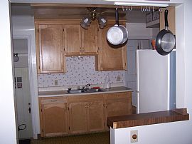 Charming 3 bedroom Single Family Home in Cleveland, OH (Photo 3 of 6)